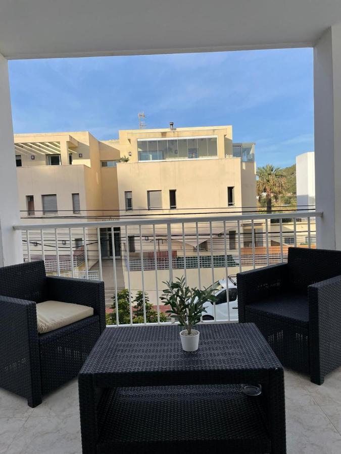 Apartamentos Torres Cardona Cala Llonga  Buitenkant foto