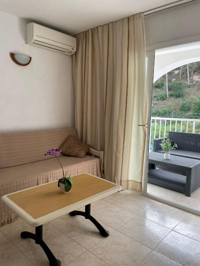 Apartamentos Torres Cardona Cala Llonga  Buitenkant foto