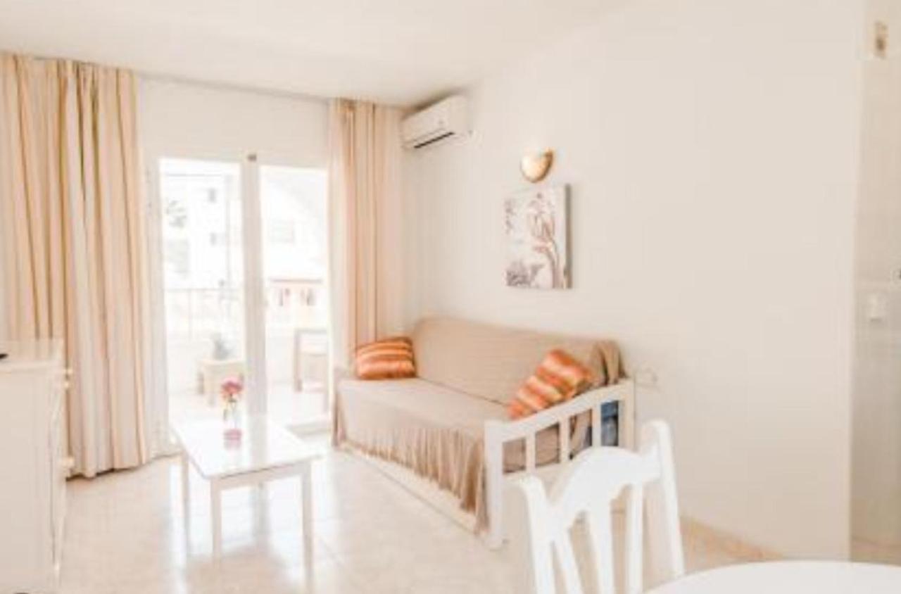 Apartamentos Torres Cardona Cala Llonga  Buitenkant foto