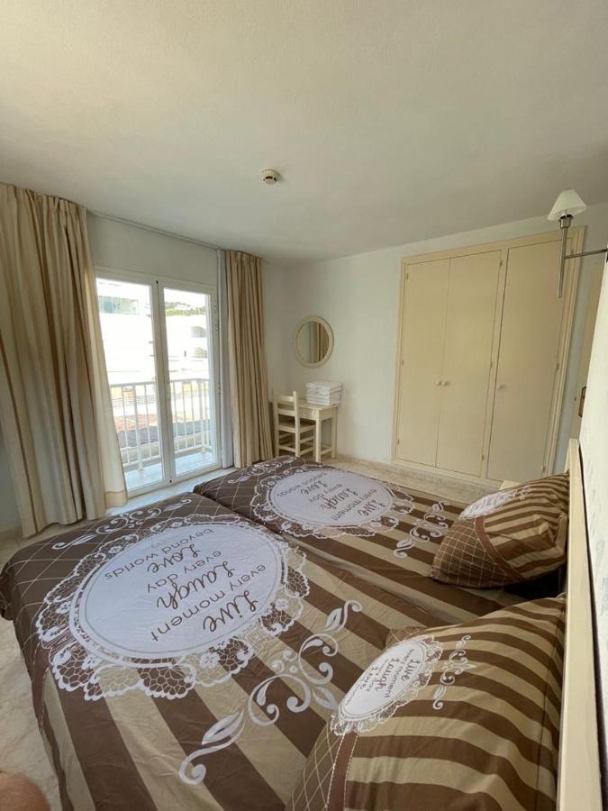 Apartamentos Torres Cardona Cala Llonga  Buitenkant foto