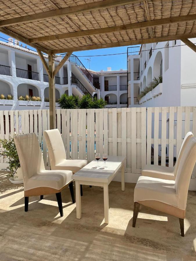 Apartamentos Torres Cardona Cala Llonga  Buitenkant foto